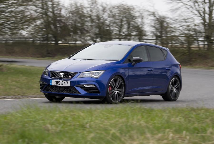  Seat Leon Cupra 300 2017 года  (UK) (фото 12 из 40)